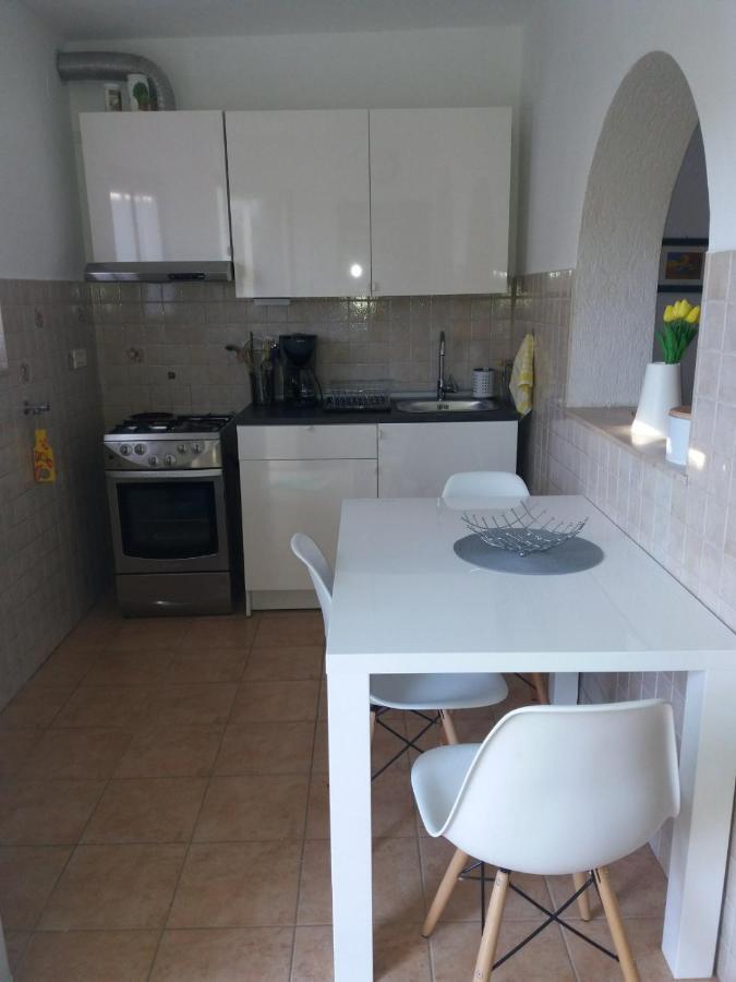 Apt Ingrid Pula Exterior foto